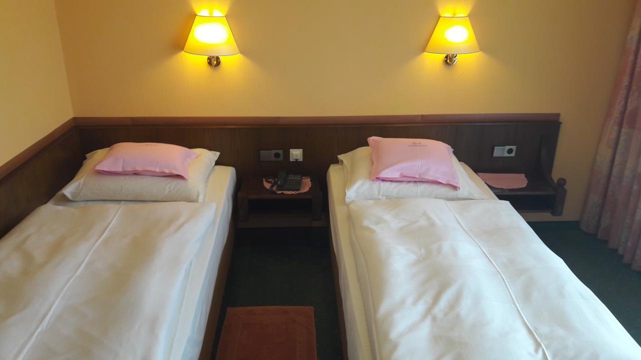 Hotel Am Schoenbuchrand Tübingen Kültér fotó